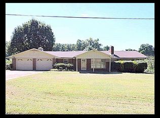 1211 Greenwood Dr, Danville, VA 24540