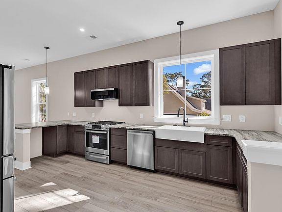 4th image of 535 Mary Lou Ave. #A