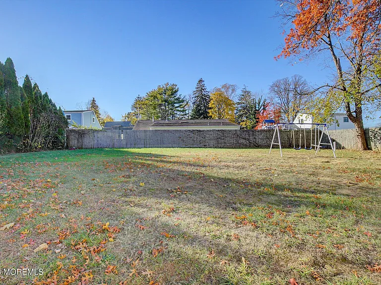 972 Woodgate Ave — Photo 18