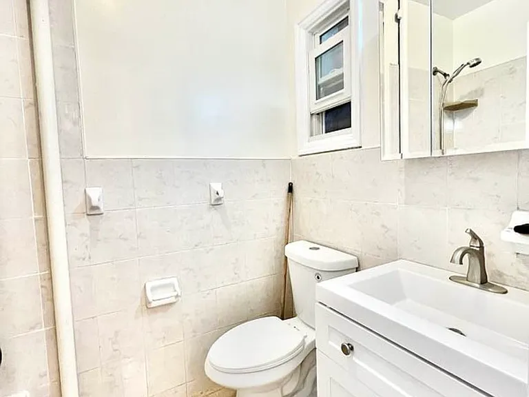 602 Morgan Ave #2 — Photo 9