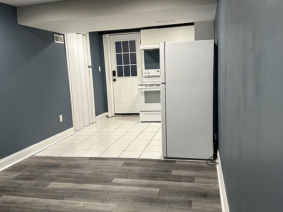 2nd image of 2417 Ramblewood Dr #2