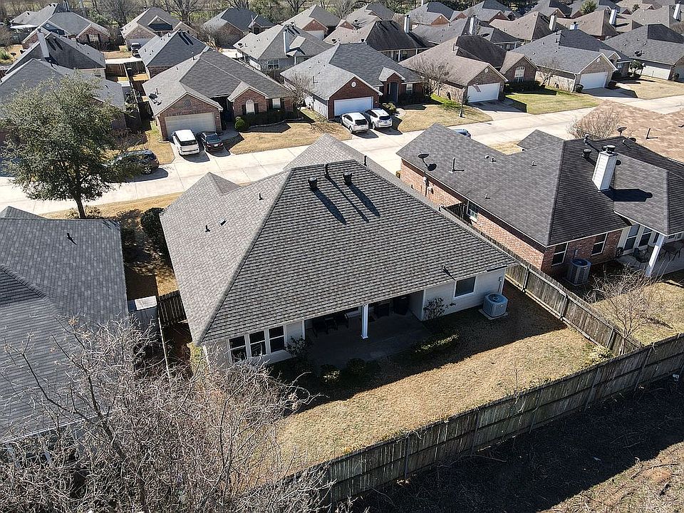 2nd image of 140 Clear Brooke Dr