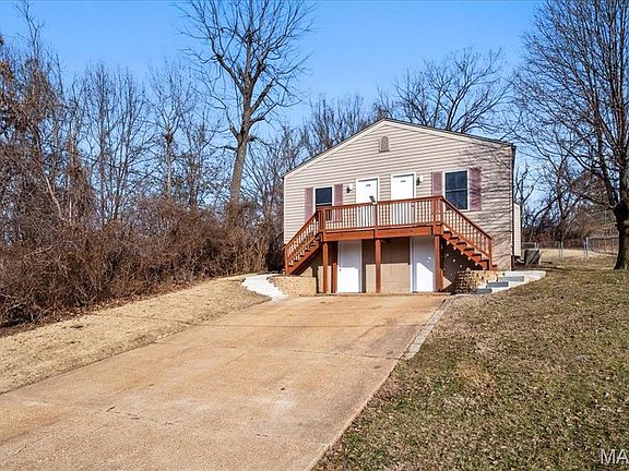 2nd image of 2448 Prouhet Ave
