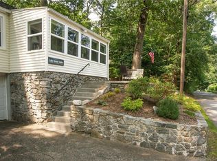 9 Cornwell Ter, East Hampton, CT 06424