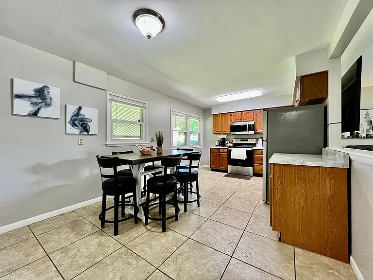 2501 Elmo Pl — Photo 11