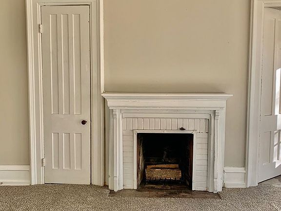 5th image of 1620 Court St APT 1F