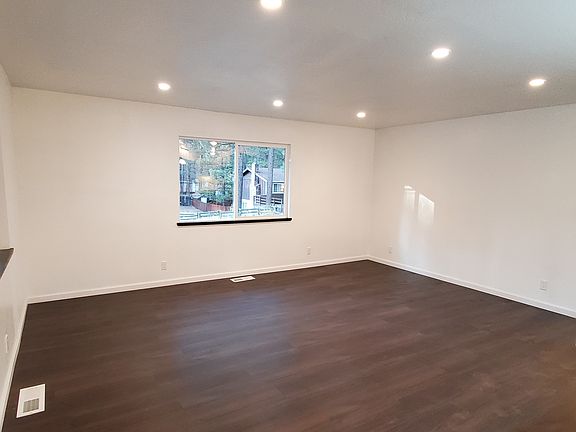 3rd image of 1183 Martin Ave