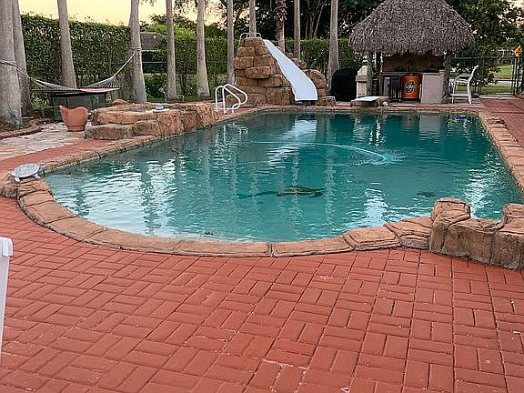 4th image of 5604 Bayberry Ln