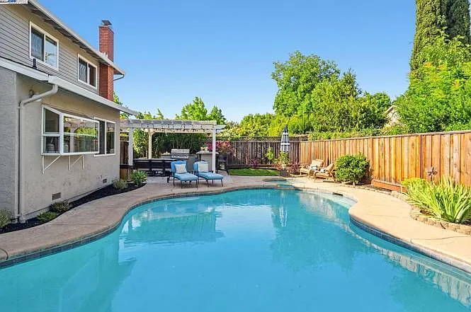 3016 Leger Ct — Photo 54