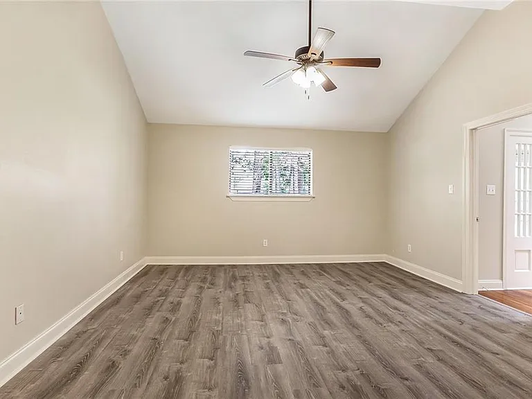 103 Pineland Dr — Photo 8