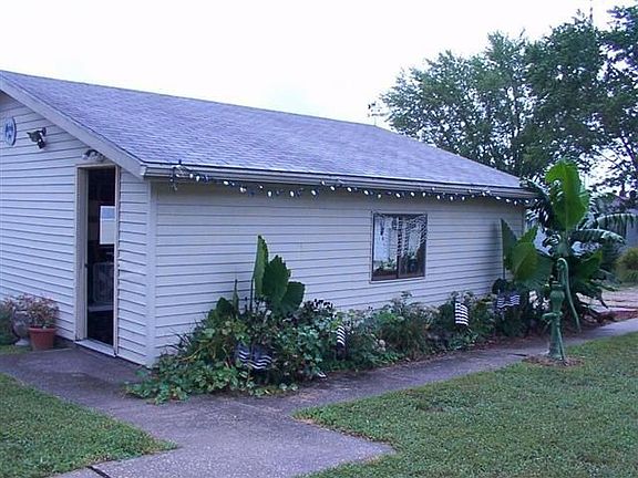 2 Car Detached Garage