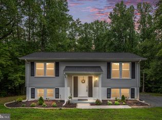 664 Holly Corner Rd, Fredericksburg, VA 22406