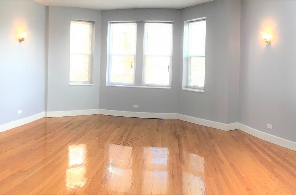 Spacious Living Room