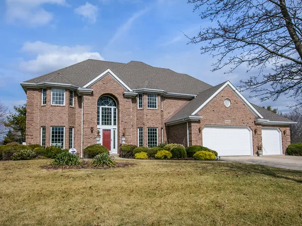 10521 S Royal Porthcawl Dr, Naperville, IL 60564