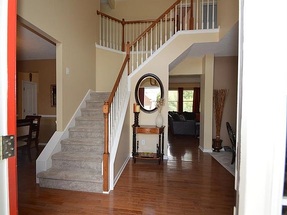 4th image of 6223 Welker Dr