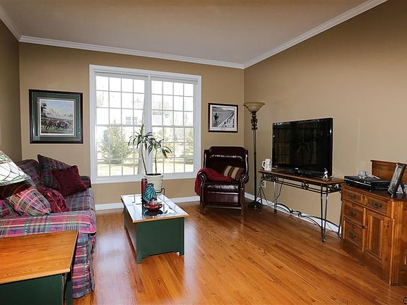 5th image of 6 Dawson Ln