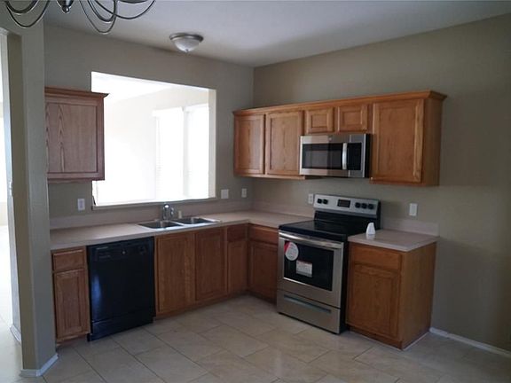 5th image of 16815 Mammoth Springs Dr