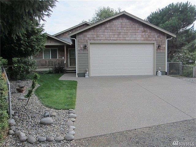 1st image of 745 Kingfisher Ct