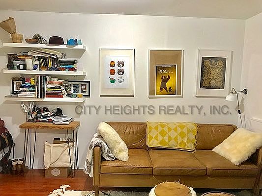 2nd image of 207 E 5th St APT 10