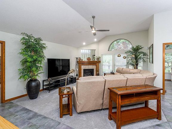 4th image of 6274 Langton Cir