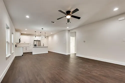 4024 Colonial Ave Photo 1