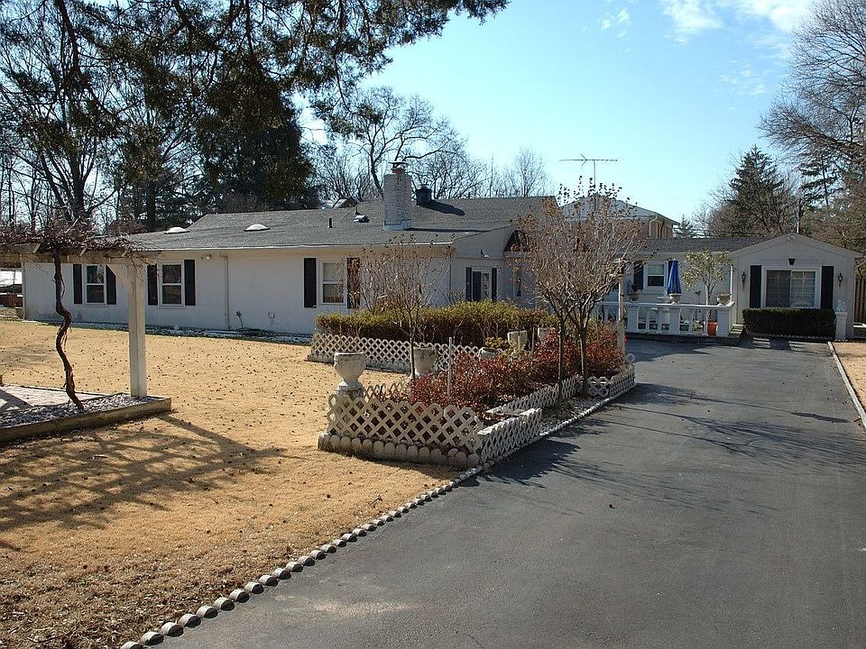Driveway Entrance