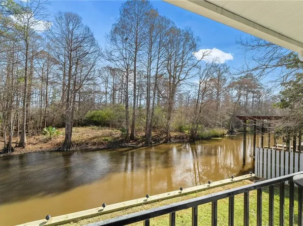 31753 River Pines Dr, Springfield, LA 70462