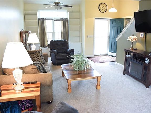 3rd image of 1250 Oakbourne Cir