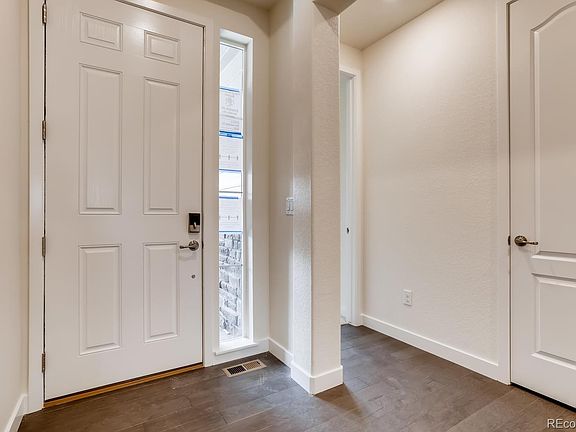4th image of 8752 S Wenatchee Ct