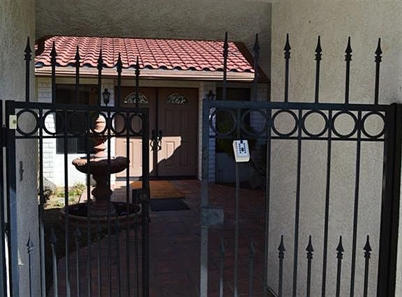 5th image of 12930 Golf Course Dr