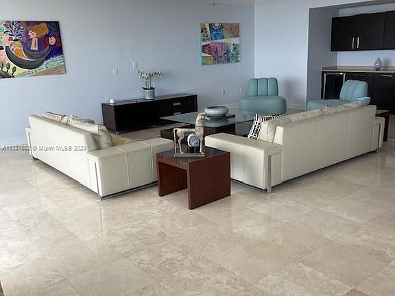 5th image of 20201 E Country Club Dr APT 2201
