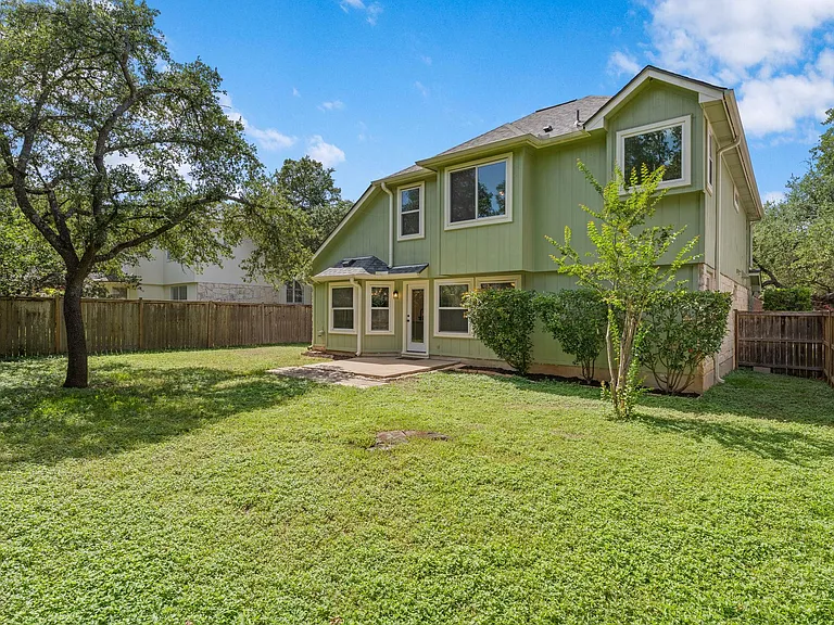2104 Lobelia Dr — Photo 30