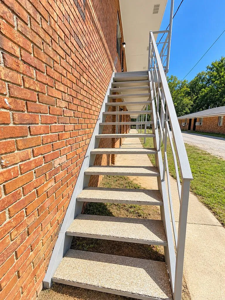 6 bed, 3.0 bath, $675 — Photo 4
