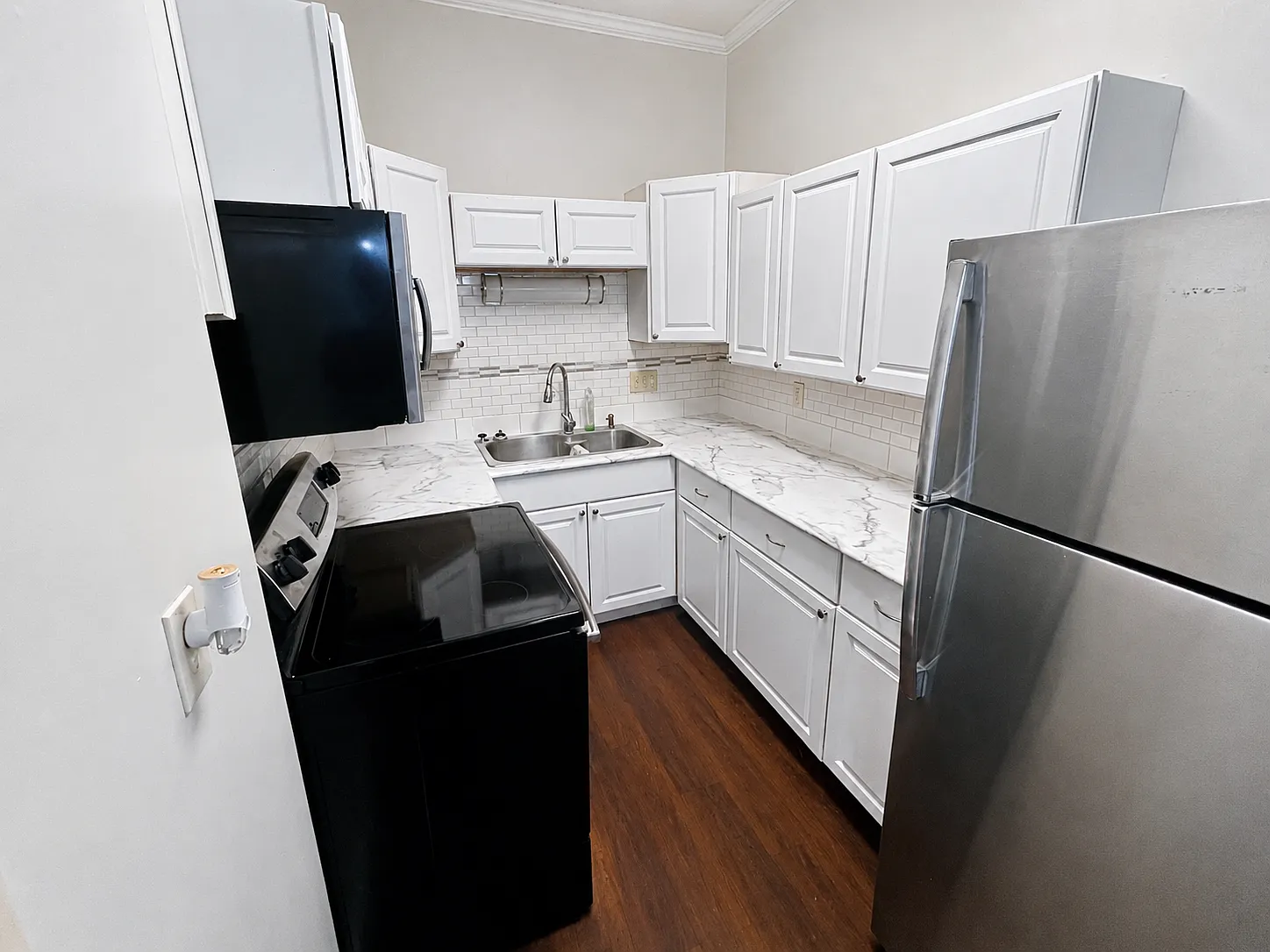 2 bed, 950 sqft, $1,245 — Photo 2