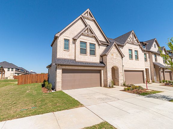3rd image of 812 Homeplace Cir