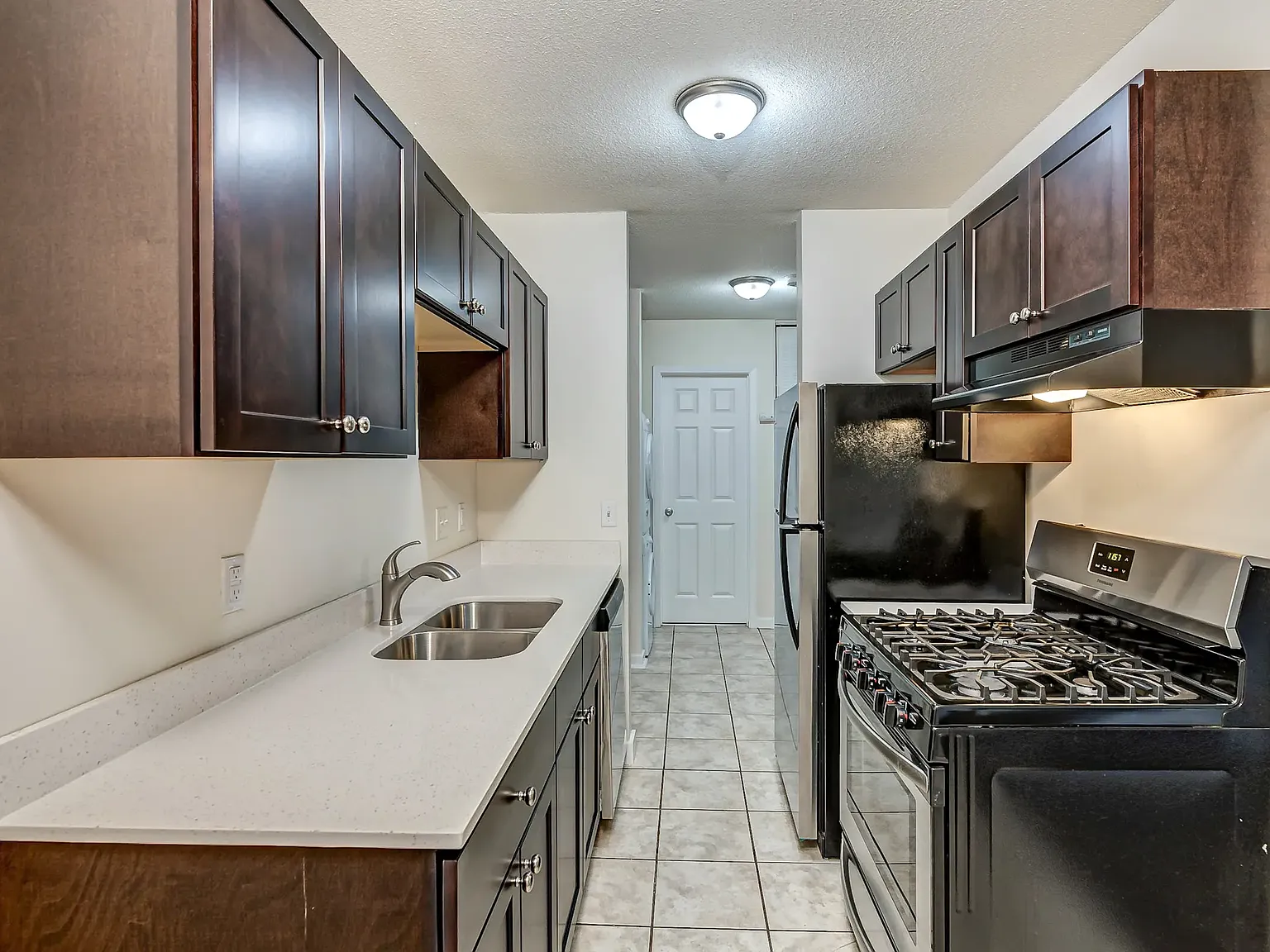 Park West Apartments, LLC — Photo 4