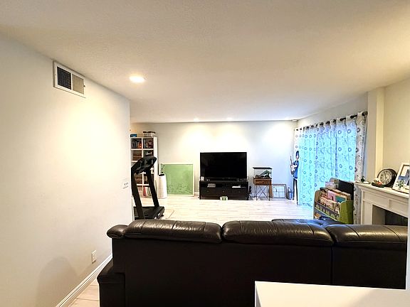 4th image of 2431 Chinook Dr