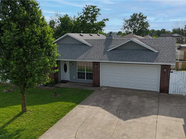 2108 S F St, Rogers, AR 72758