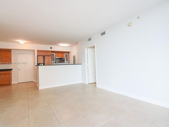 4th image of 335 Biscayne Blvd #2708