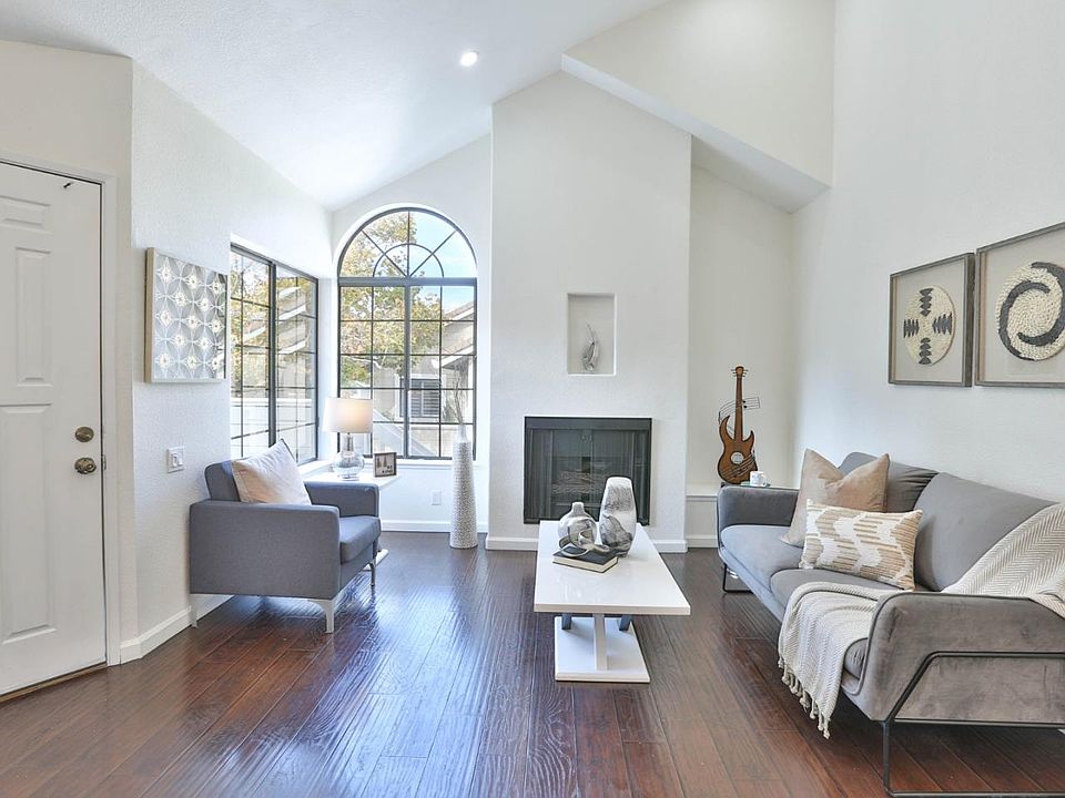 1st image of 2853 Buena Crest Ct
