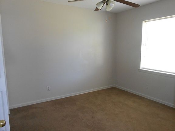5th image of 2106 E 48th St