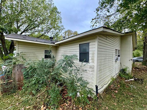 3rd image of 205 10th Ave