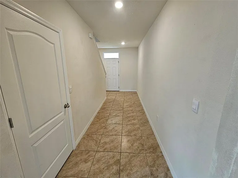 1387 Berry Ln — Photo 3