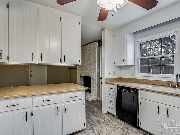 2nd image of 214 Strickland Pl