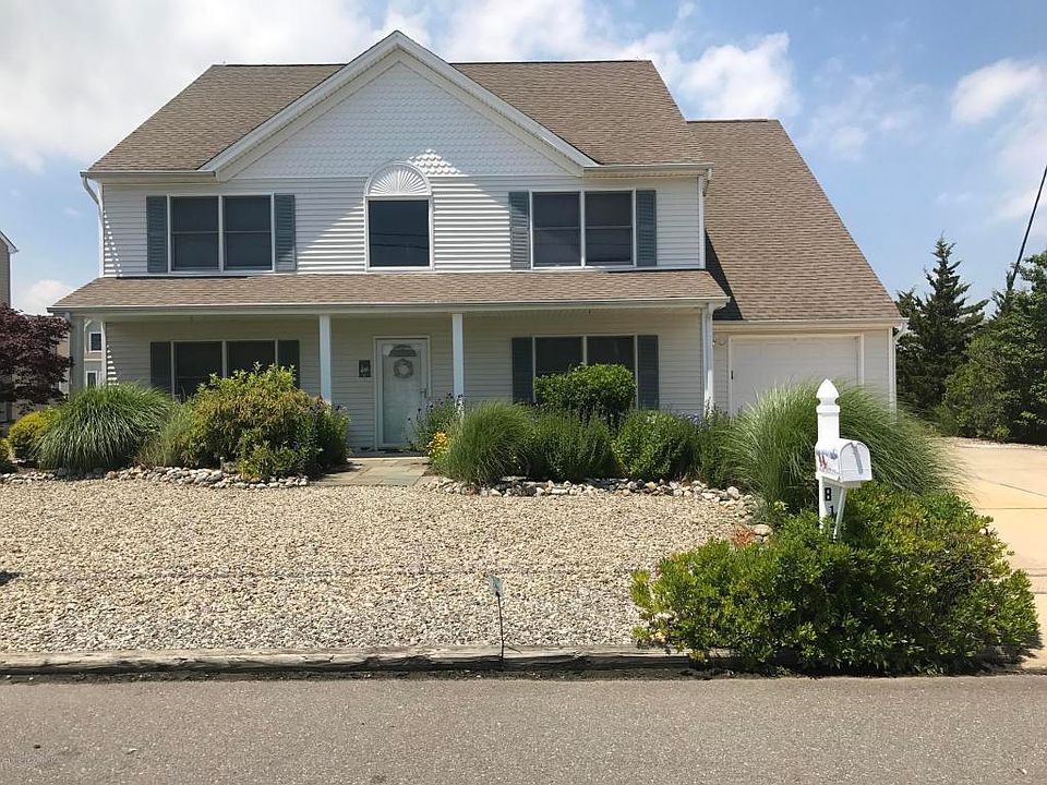 1st image of 812 Bowline Dr