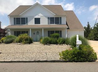 812 Bowline Dr, Forked River, NJ 08731