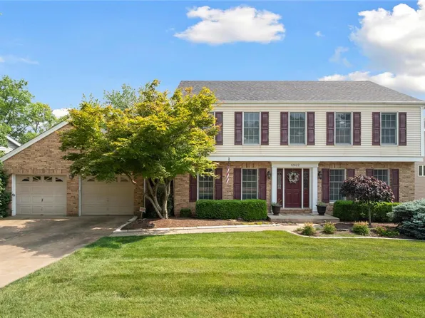 12822 Westledge Ln, Saint Louis, MO 63131