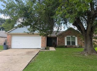 9810 Brookview Dr, La Porte, TX 77571
