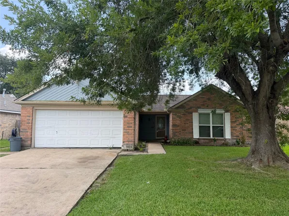 9810 Brookview Dr, La Porte, TX 77571
