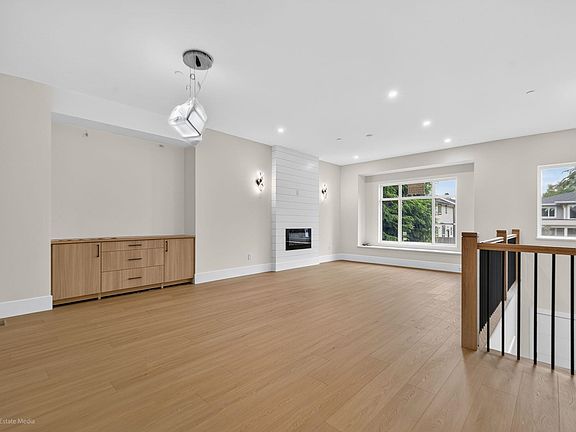 5th image of 8511 Benedict Blvd